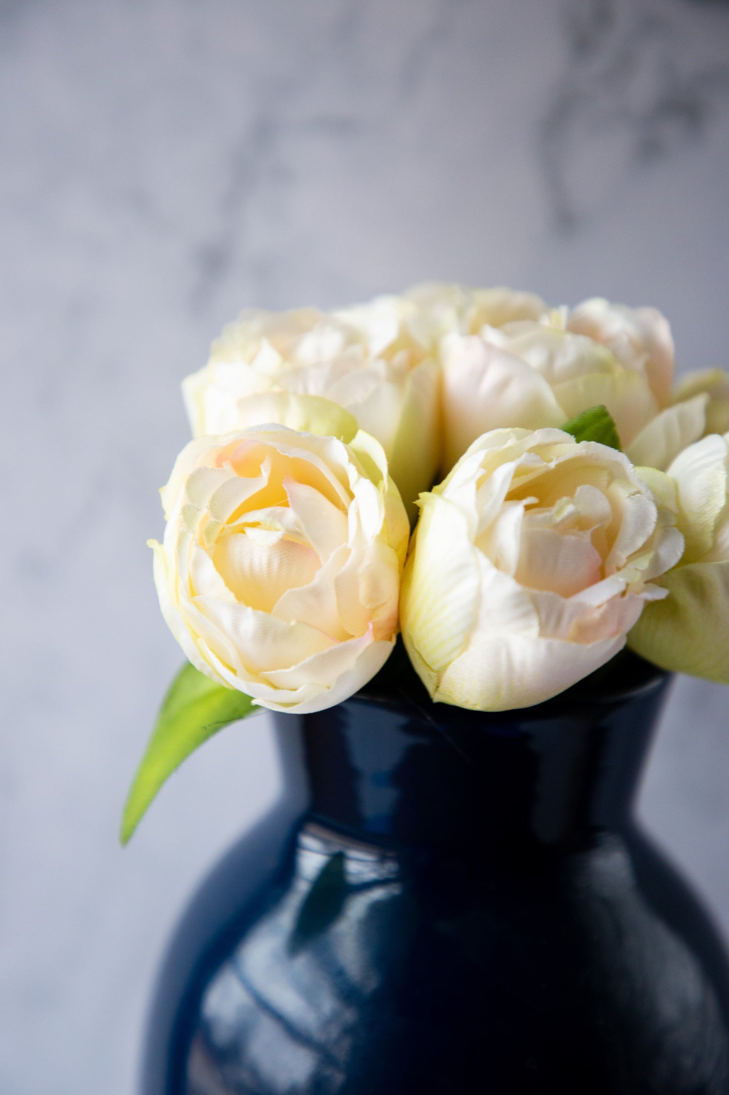 Mini Tulip Bundle - Cream/White