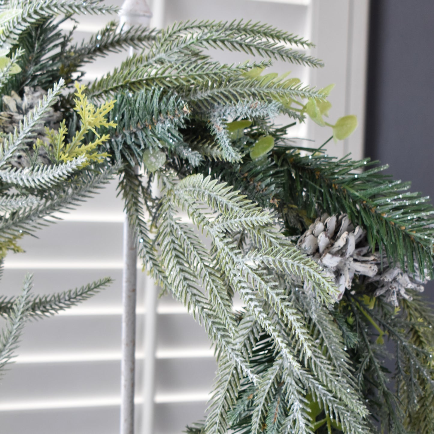 Wreath with Mixed Pine and Snow - 24"